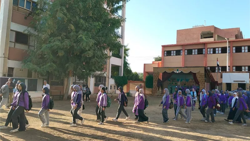 مدير تعليم قنا: الانضباط المدرسي ركيزة أساسية لرفع مستوى التحصيل