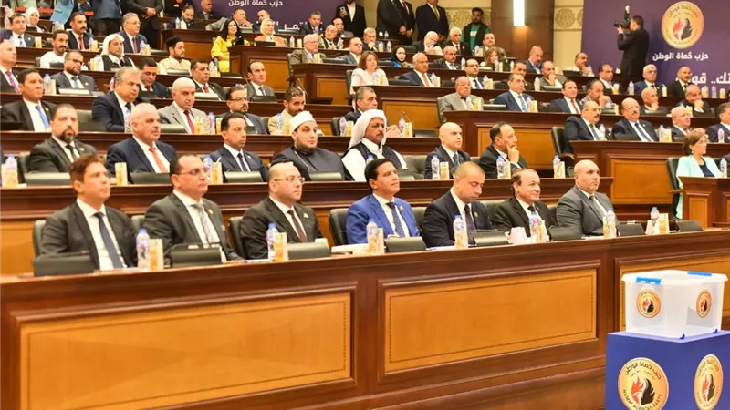 حماة الوطن يختار الفريق محمد عباس حلمي رئيسا للحزب بالتزكية بنسبة
