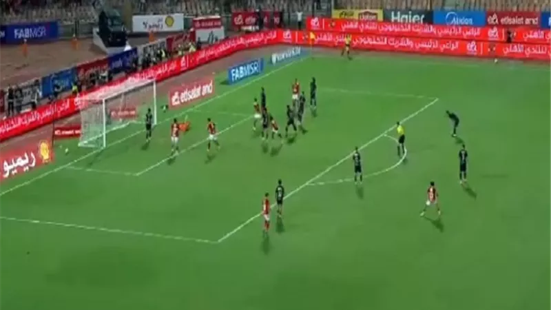 حسين الشحات يدرك هدف التعادل للاهلي في مرمى الزمالك
