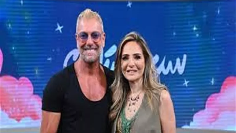 تامر هجرس مع سالى شاهين فى 