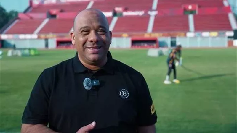 شاهد .. وليد صلاح الدين يكشف كواليس حواره مع الحكم الرابع