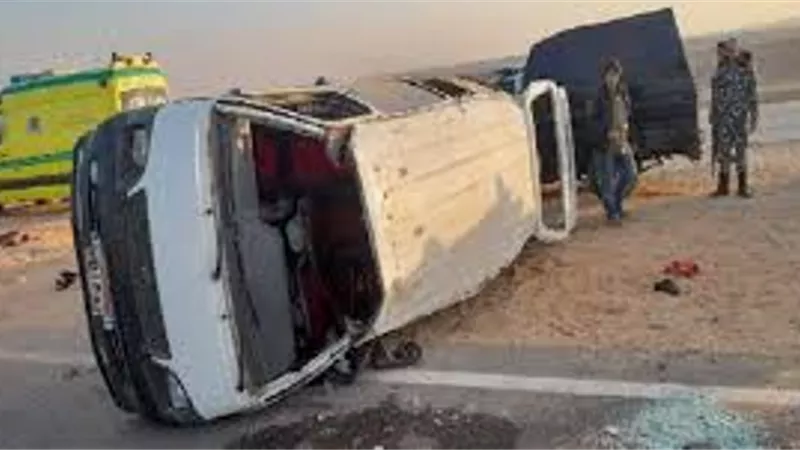 إصابة 6 في انقلاب ميكروباص على طريق الإسكندرية الصحراوي