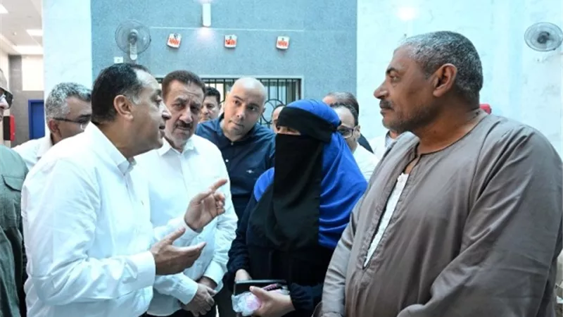 رئيس الوزراء يتفقد مركز تنمية الأسرة ضمن 