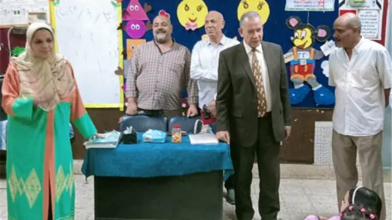 مديرتعليم أسيوط يتفقد أول مدرسة صديقة للبيئة تعمل بالطاقة الشمسية