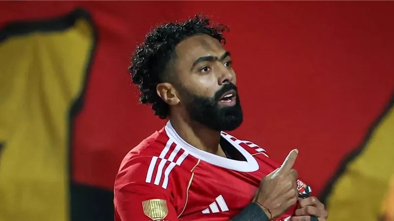 عين الحسود.. ضربة موجعة لجمهور الأهلي بشأن حسين الشحات