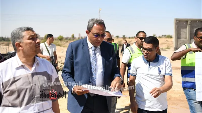 محافظ قنا يتفقد الأعمال الإنشائية بشادر الأربعين