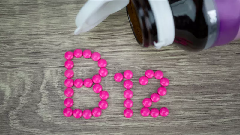 علامات تحذيرية لزيادة فيتامين ب12