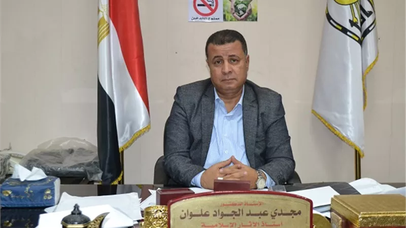 المنشاوي : اعتماد اللائحة الداخلية لمرحلة الليسانس باداب اسيوط