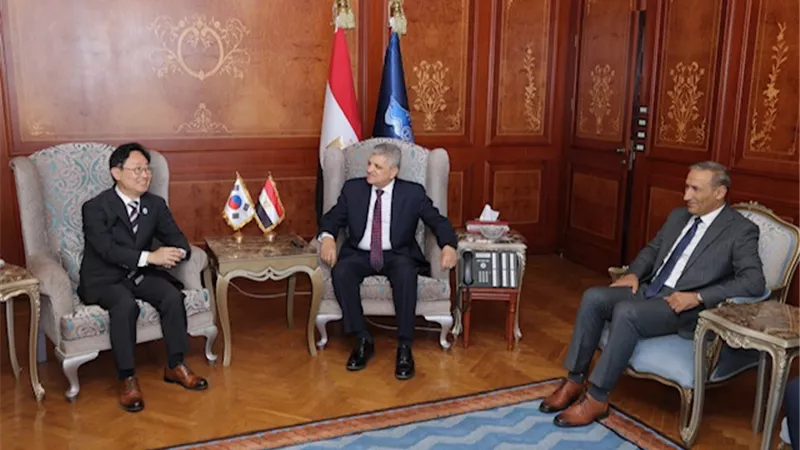 قناة السويس بوابة التعاون الأخضرمع كوريا لتموين الوحدات البحرية