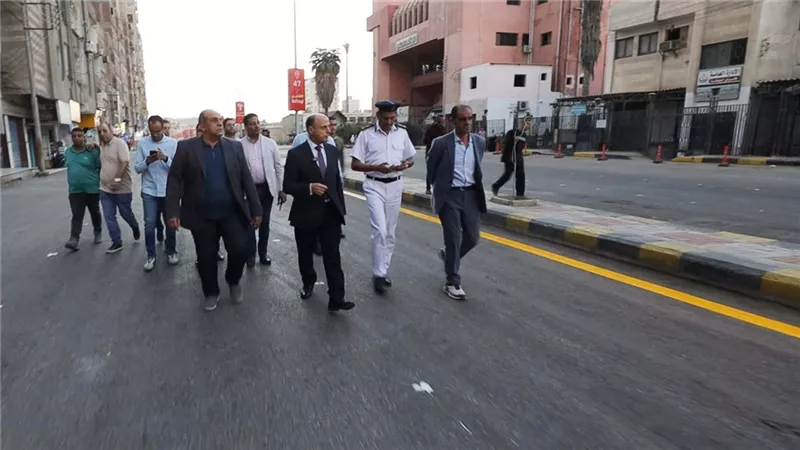 محافظ كفرالشيخ يتفقد أعمال رصف عدد من شوارع المحافظة
