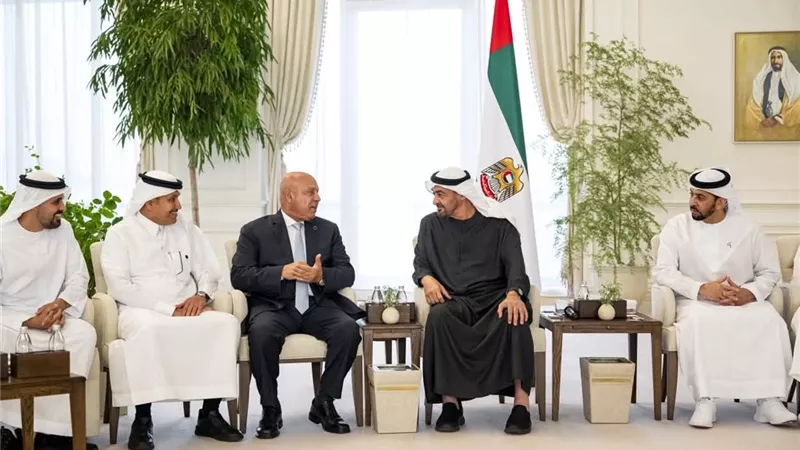 كامل الوزير يلتقي محمد بن زايد ويؤكد عمق العلاقات بين مصر والإمارات