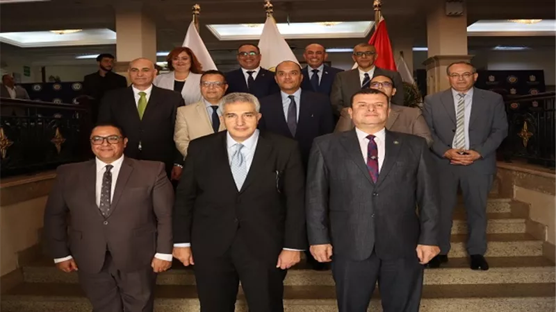 وزير التعليم العالي: إعداد قيادات جامعية قادرة على مواكبة التطورات العلمية