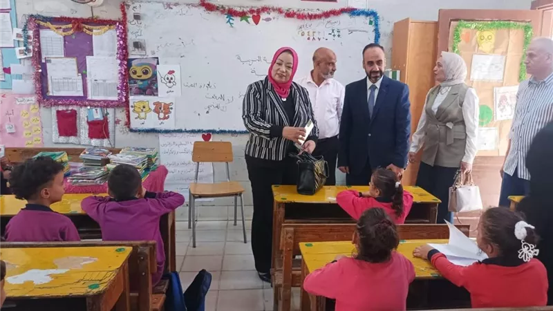 وكيل تعليم القاهرة تتابع انتظام الدراسة بعدد من مدارس الوايلى
