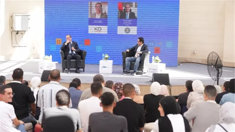 رسائل محفزة من وزير المالية لشباب الأعمال