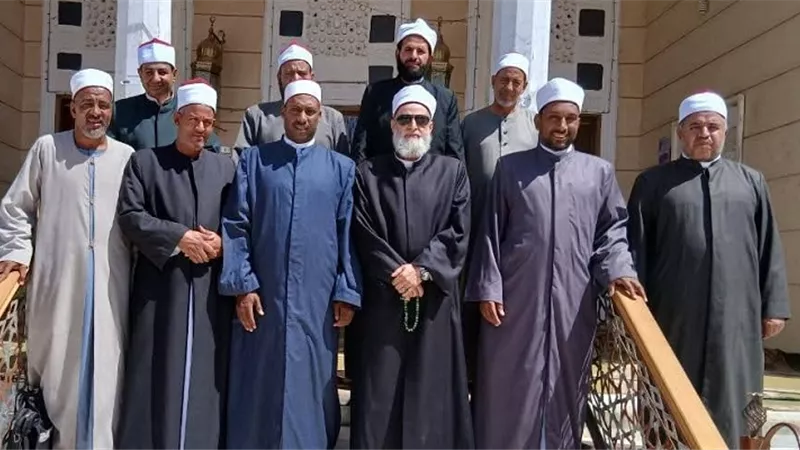 انطلاق القافلة الدعوية الحدودية الكبرى بمديرية أوقاف البحر الأحمر