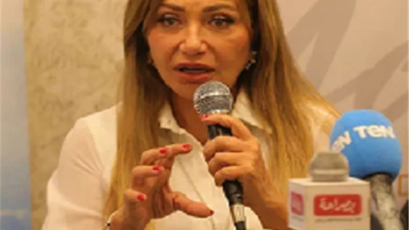 إلهام شاهين: ليلى علوي فنانة مجتهدة وتصل الى قلوب جمهورها ببساطة