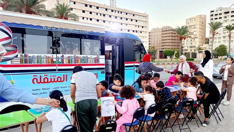 مكتبة مصرالعامة تنظم فعالية وطنية وثقافية بميدان الشهداء