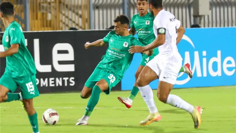 المصرى يهزم البنك الأهلى ويطيح بالزمالك من صدارة الدورى