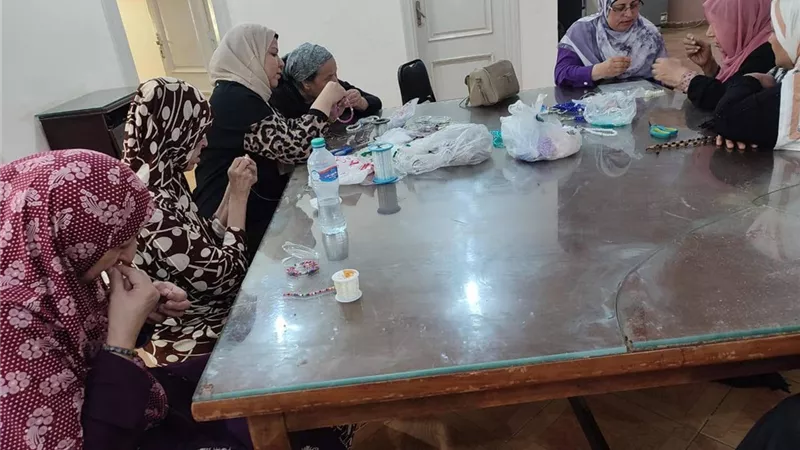 ورشة فنية لكبار السن بالفيوم
