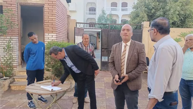 مدير إدارة المنيا التعليمية يواصل جولاته للمدرسة الرياضية بنين