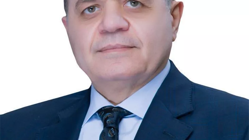 وزير الداخلية يهنئ وزير الدفاع ورئيس الأركان بذكرى نصر اكتوبر