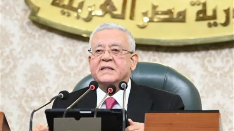 رئيس مجلس النواب يهنئ الرئيس السيسى بذكرى نصر أكتوبر المجيد