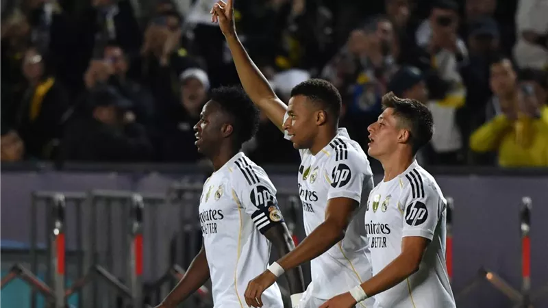 رجل مباراة ريال مدريد وفياريال في الدوري الإسباني