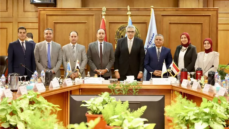 إدراج المكون العلمي للوقاية من المخدرات بمادة القضايا المجتمعية