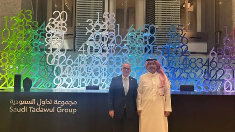 رئيس الرقابة المالية يعقد اجتماعات رفيعة بالرياض لتعزيز التكامل المالي