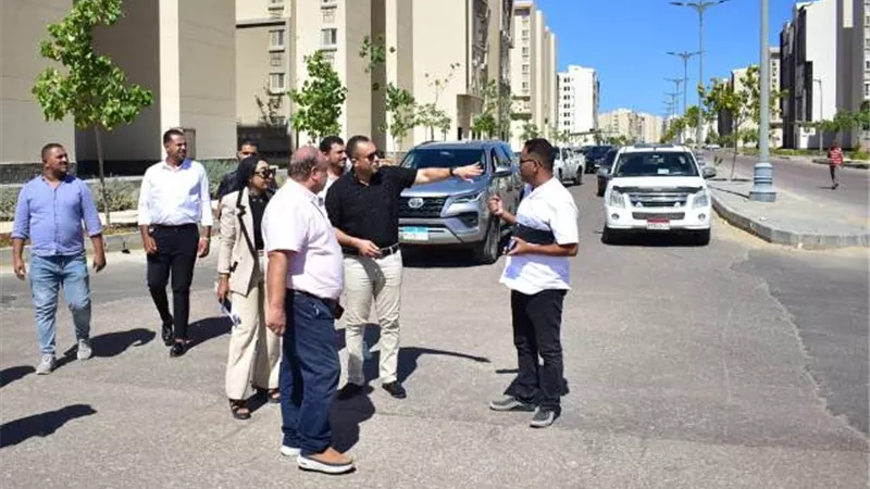 رئيس جهاز العلمين الجديدة يتفقد أهم الخدمات الميدانية فى الأحياء.. صور