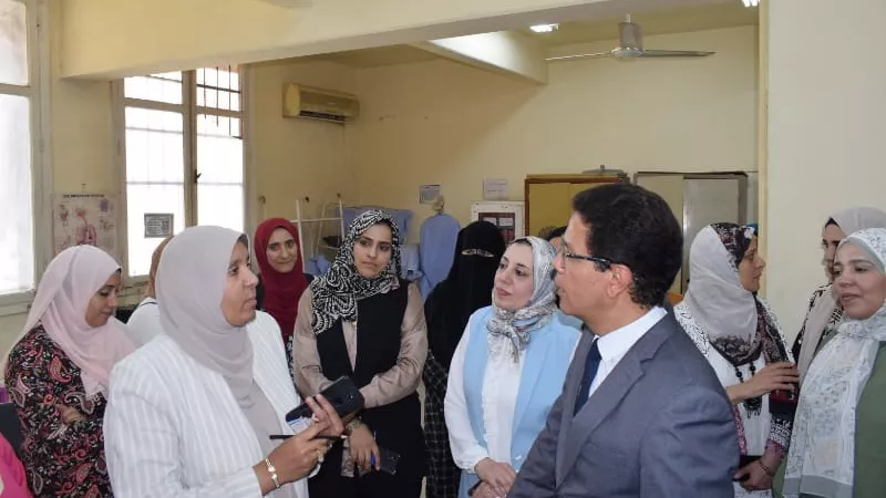 رئيس جامعة بنها يتفقد المعهد الفني للتمريض