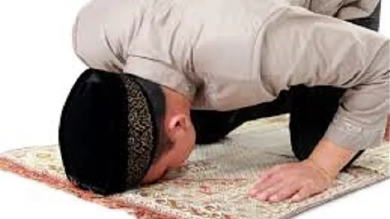 كيف يُؤدي المسلم سنة الفجر إذا استيقظ متأخرًا؟أمين الفتوى يُجيب