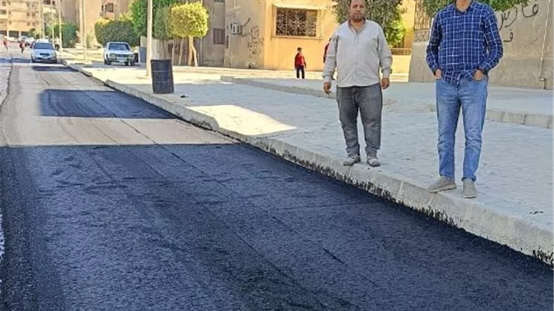شاهد بالصور.. أحدث مشروعات الطرق ورفع الكفاءة من جهاز مدينة 15 ما