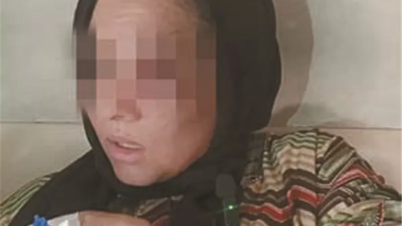 عامل المحلة مزق وجه وجسد زوجته بكتر.. بسبب دعوي نفقة