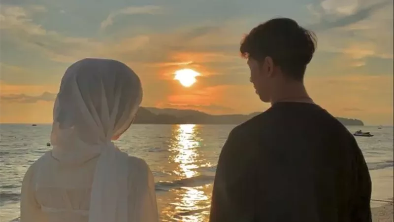 حكم مَنْ أفسد امرأةً على زوجها