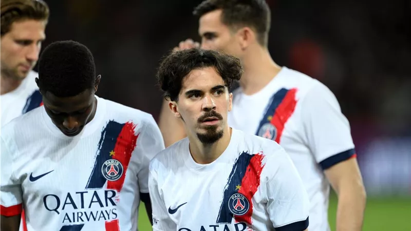 فيتينا مرشح لجائزة أفضل لاعب في الشهر بالدوري الفرنسي