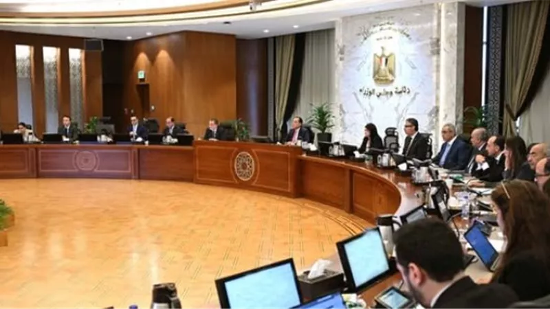 الحكومة تستعرض وثيقة السياسة التجارية لرفع الصادرات إلى 145مليار دولار