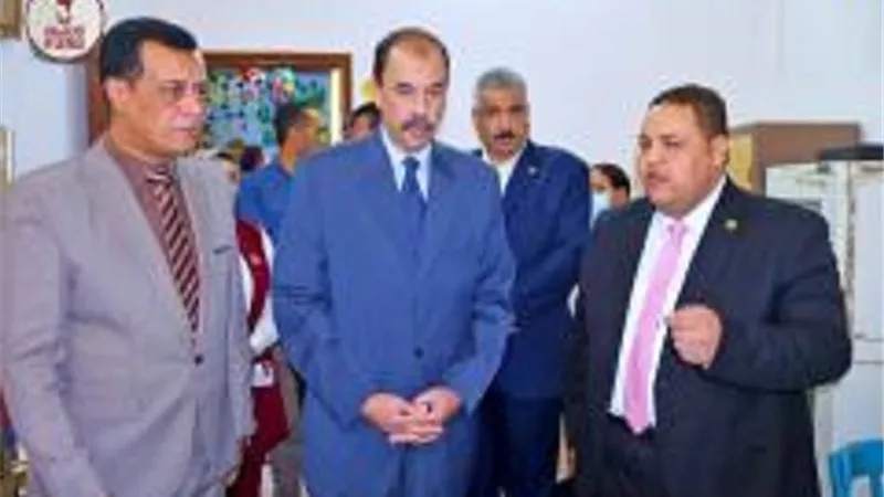 محافظ سوهاج يتفقد مبادرة الكشف عن أمراض سوء التغذية