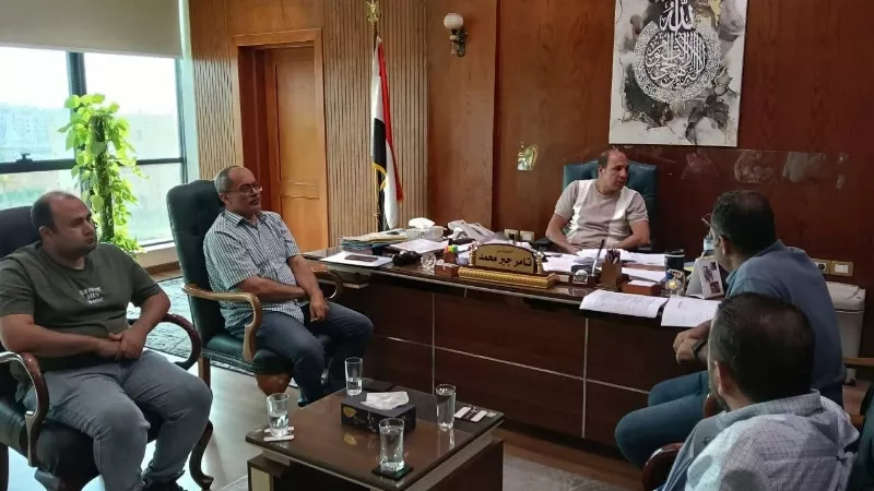 رئيس جهاز العبور يتابع مع 