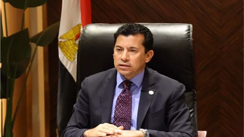 وزير الرياضة يتوجه إلى المغرب لمؤازرة منتخب مصر