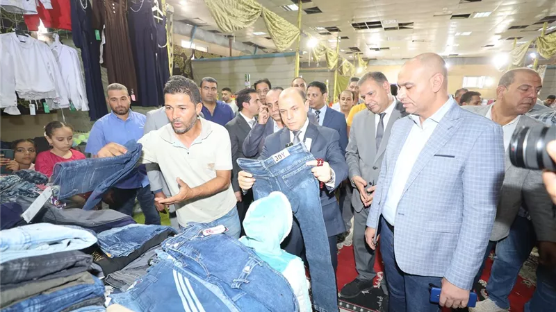 محافظ كفرالشيخ يتفقد سوق اليوم الواحد للسلع الغذائية