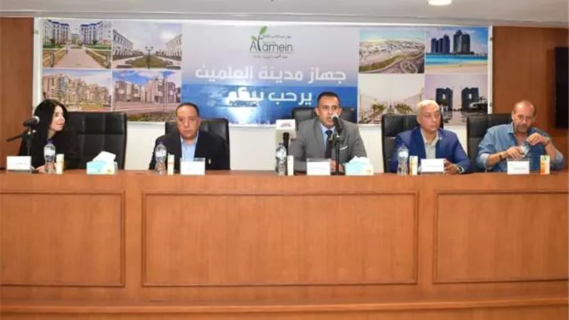 رئيس جهاز العلمين الجديدة يكشف عن أكبر تجمع لفنون النحت والإبداع.. صور