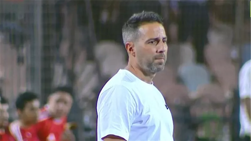 فيريرا يعود إلى القاهرة غدا ويبحث نتائج الزمالك الأخيرة مع الإدار