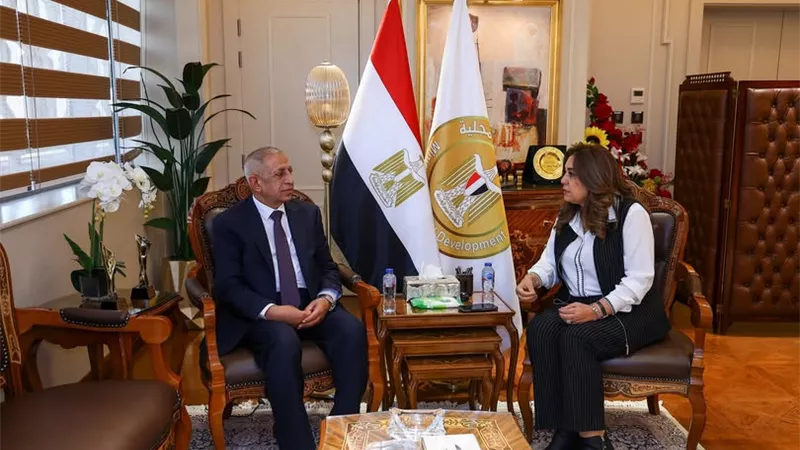 تعاون مشترك بين التنمية المحلية والأكاديمية العربية للعلوم