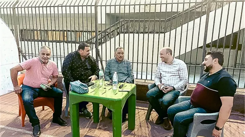 مجلس اداره نادي اسوان في تمرين الفريق استعدادا المنصورة