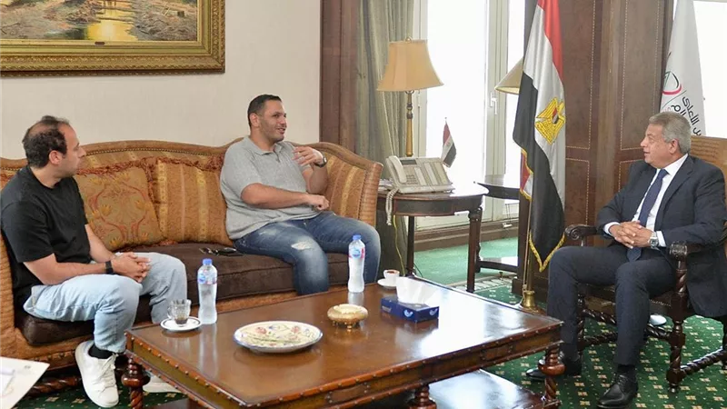 رئيس الأعلى للإعلام يلتقي أحمد الغندور الشهير بـ «الدحيح»