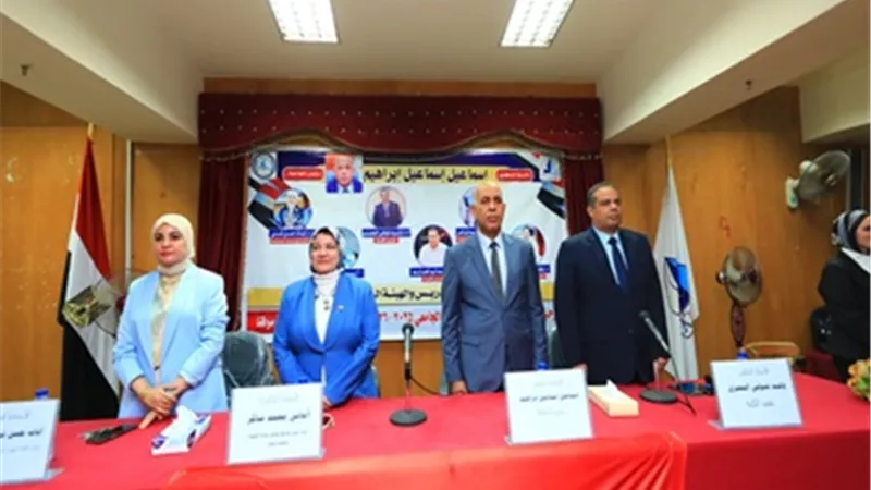 رئيس جامعة كفر الشيخ يشهد حفل استقبال طلبة كلية الآداب