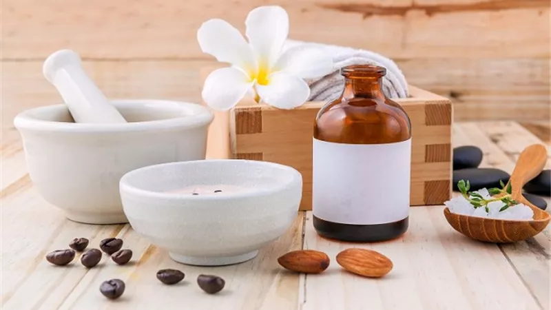 مستحضرات تجميل طبيعية يمكنك تحضيرها في المنزل بسهولة وأمان