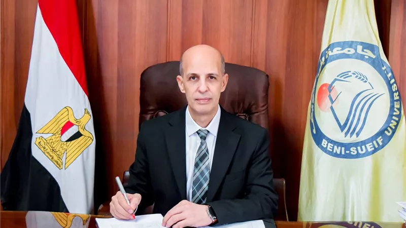 فوز العلوم وتكنولوجيا التعليم جائزةجامعة بني سويف للتميز الداخلى
