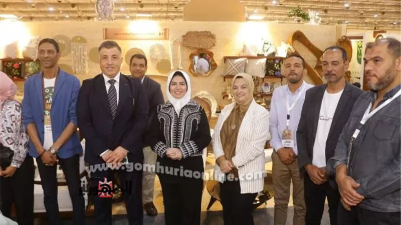 نائب محافظ دمياط تتفقد معرض 